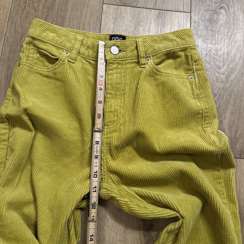 BDG Women's Mom High Rise Corduroy Pants Tapered Leg Gold City Chic Size 25 - Picture 9 of 10